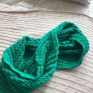 Gap Green infinity scarf
